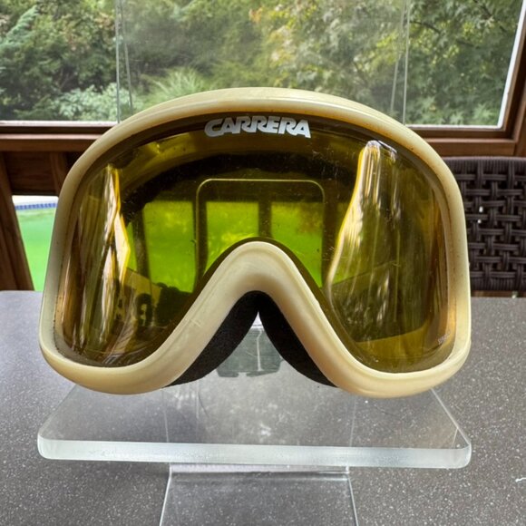 Vintage CARRERA Unisex Yellow Gold Neutral Snowboard/Ski Goggles - Picture 1 of 7